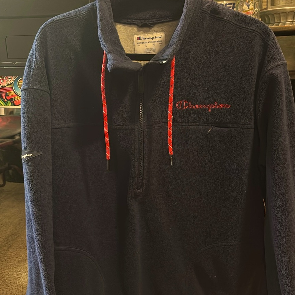 Men’s Champion 1/4 zip fleece sweatshirt size  Large